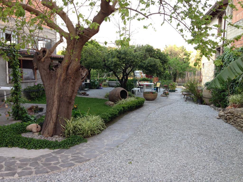 B&B Mar Tirreno Барчеллона-Поццо-ди-Готто Экстерьер фото