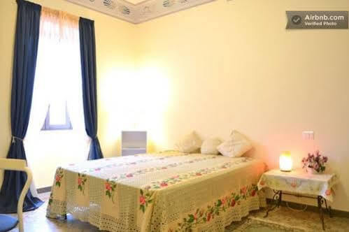 B&B Mar Tirreno Барчеллона-Поццо-ди-Готто Экстерьер фото